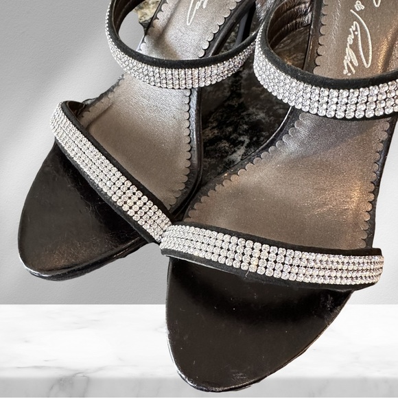 Cazo Rinaldi Italian Rhinestone Slip On Sandals NWT size 39 - Picture 3 of 7